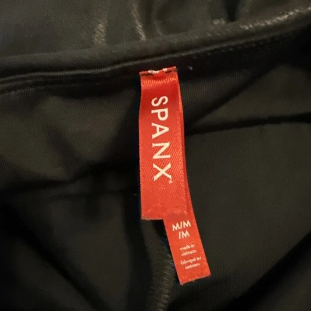 Spanx‎ Black Faux Leather Leggings Size M Black Shimmer Shiny Stretch Classic